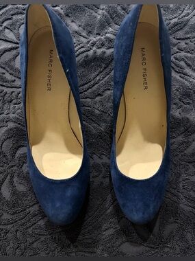Office Siren Navy Suede Pumps Size 9 Pointed Toe Heels Sydney Marc Fisher